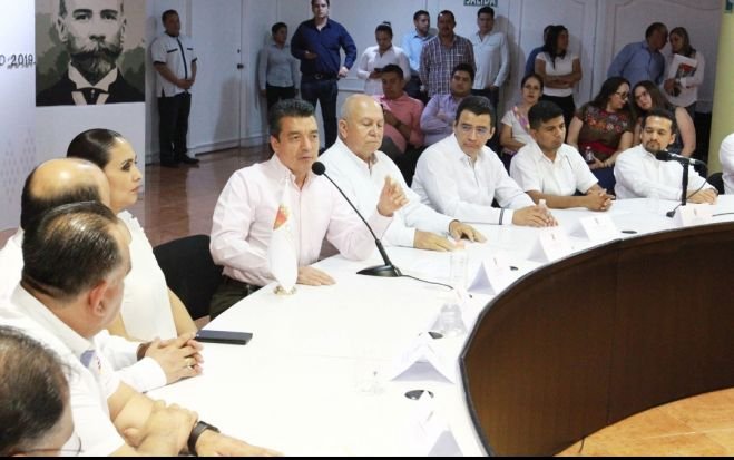 Este gobierno s&iacute; investiga y sanciona actos de corrupci&oacute;n de servidores p&uacute;blicos: Rutilio Escand&oacute;n