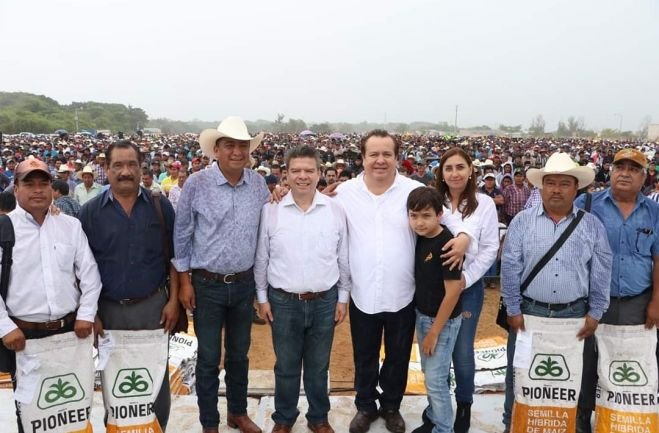 Atestigua Ismael Brito entrega de apoyos a campesinos de Villaflores