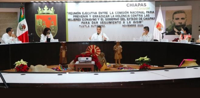 EN CHIAPAS, SEGUIREMOS SUMANDO ESFUERZOS PARA QUE LAS MUJERES VIVAN CON DIGNIDAD Y BIENESTAR: RUTILIO ESCANDÓN