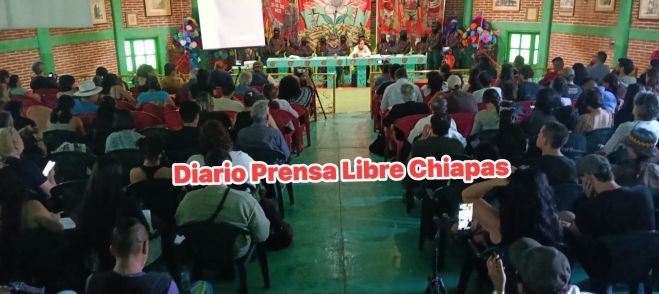 Segundo d&iacute;a del encuentro zapatista re&uacute;ne a m&aacute;s de 800 personas en San Crist&oacute;bal de Las Casas
