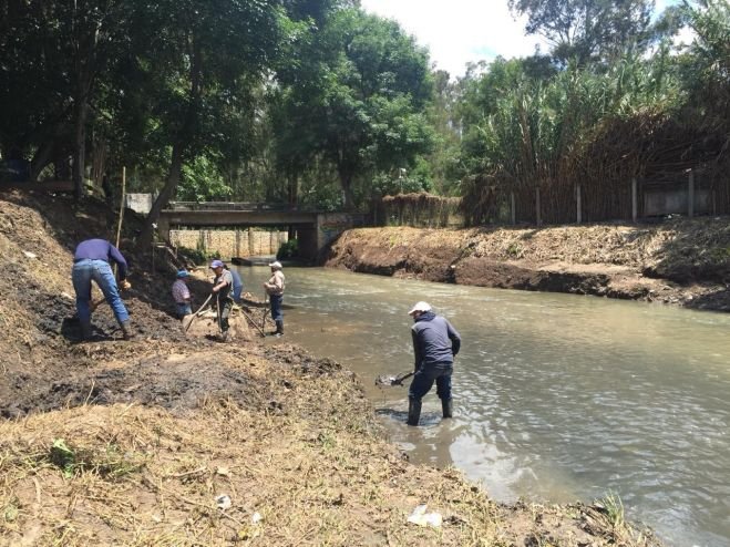 FUERTE LLUVIA PROVOCA INDUNDACIONES EN COLONIAS DE SCLC