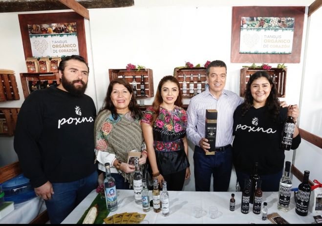 Inaugura Rutilio Escand&oacute;n Tianguis Org&aacute;nico de Coraz&oacute;n, en San Crist&oacute;bal de Las Casas