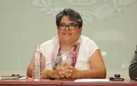 Usuarios la acusan de ser la artifice de la renuncia del secretario de Hacienda