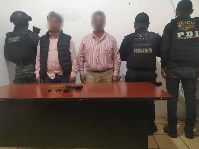 Con armas detienen a funcionarios del ayuntamiento de Las Margaritas 