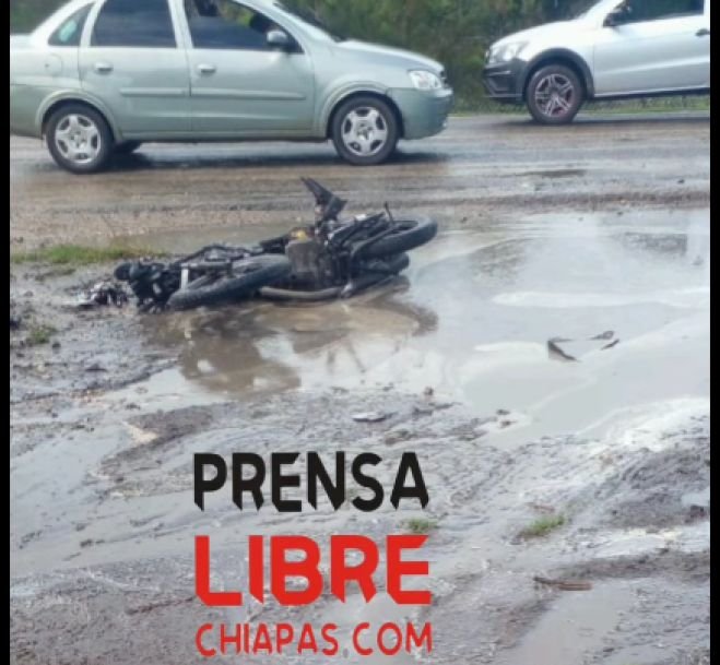 Motociclista muere tras impactarse contra un volteo