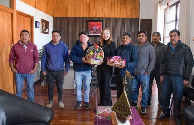 Gobierno municipal atiende demandas de la comunidad de El Escalón mediante el diálogo