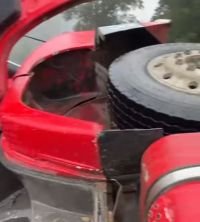 Choque múltiple de camiones volteo deja cuatro lesionados 