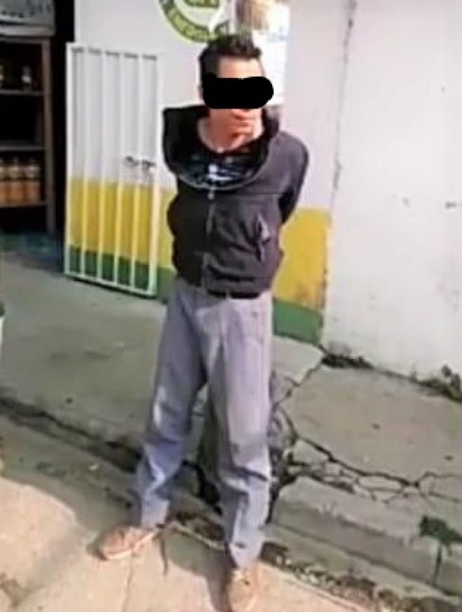 Amarran y golpean a presunto ladr&oacute;n