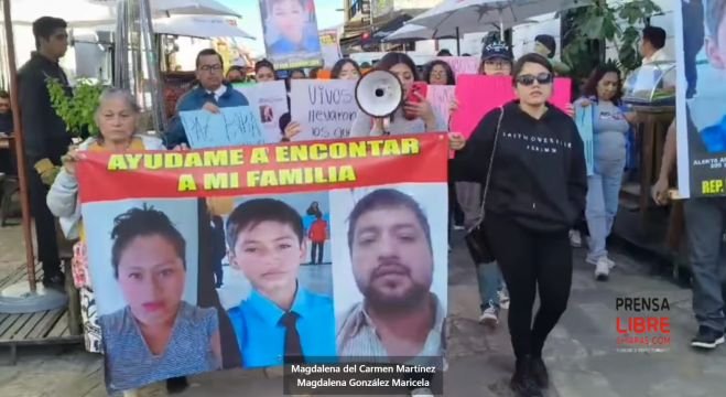 Familiares de siete personas desaparecidas marchan en San Cristóbal de las Casas exigiendo su presentación con vida