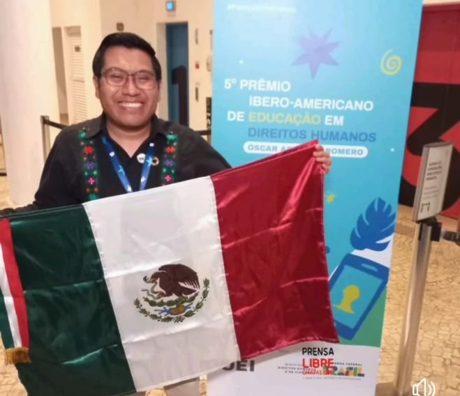 Joven sancristobalense recibe premio Iberoamericano en DH