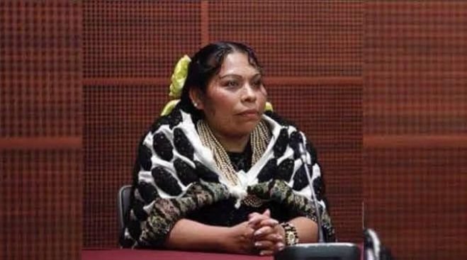Detienen a exalcaldesa de Chenalh&oacute; por presunto fraude