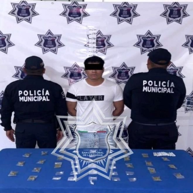 Detienen a sujeto con estupefacientes en San Cristóbal de Las Casas