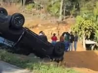 Aparatosa volcadura en Teopisca